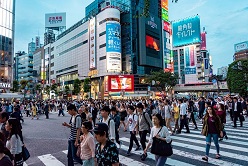 Tokyo Image by Sofia Terzoni from Pixabay